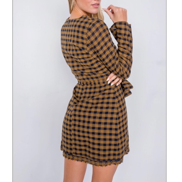 ⭐️S-L⭐️ Mustard and Navy Grommet Dress w/ raw hemline. - Picture 4 of 5